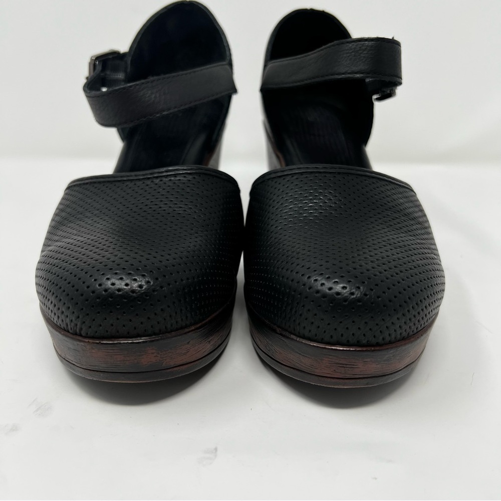 b.o.c. Black Leather Platform Shoes with Buckle - Picture 4 of 10